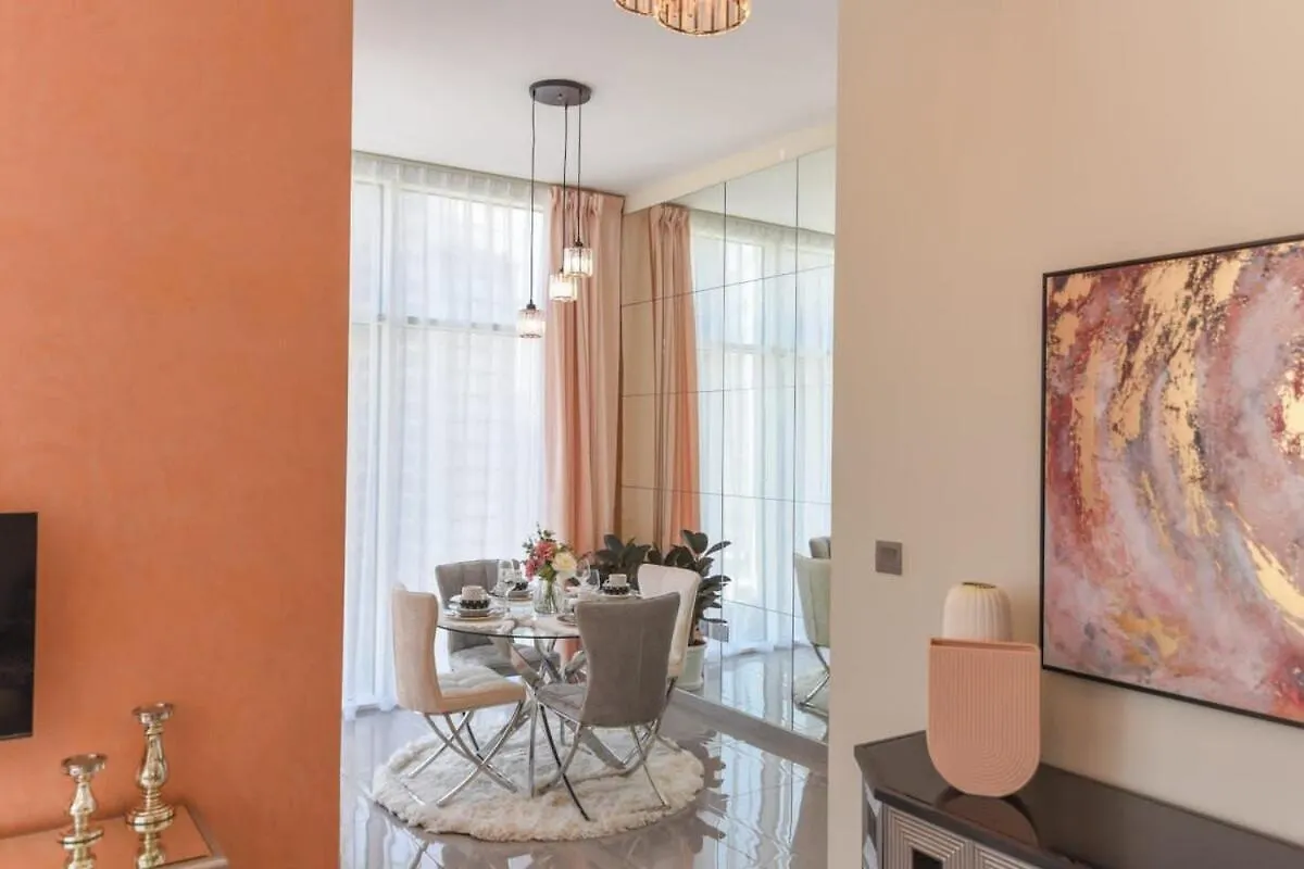 Luxury Apartment - Prime Business Bay Location, 7 Min To Dubai Mall