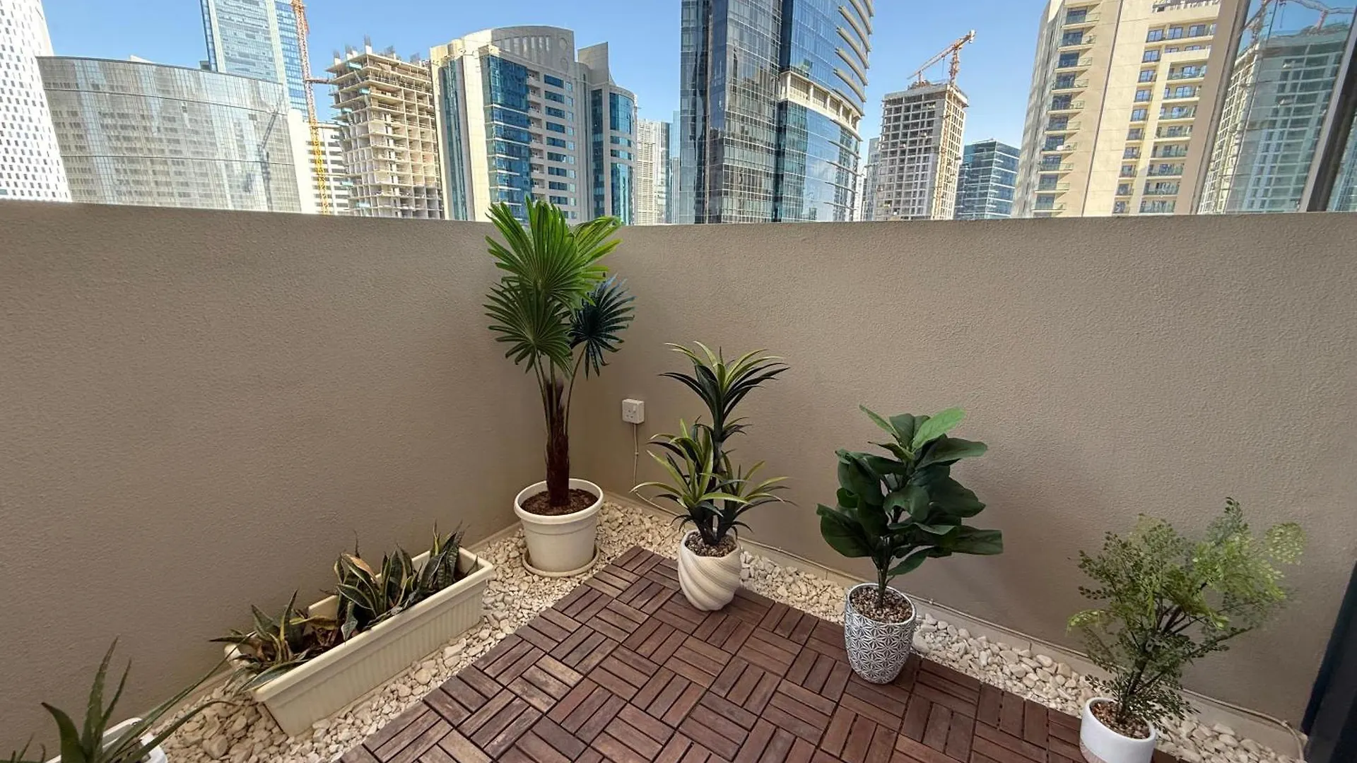 Luxury Apartment - Prime Business Bay Location, 7 Min To Dubai Mall