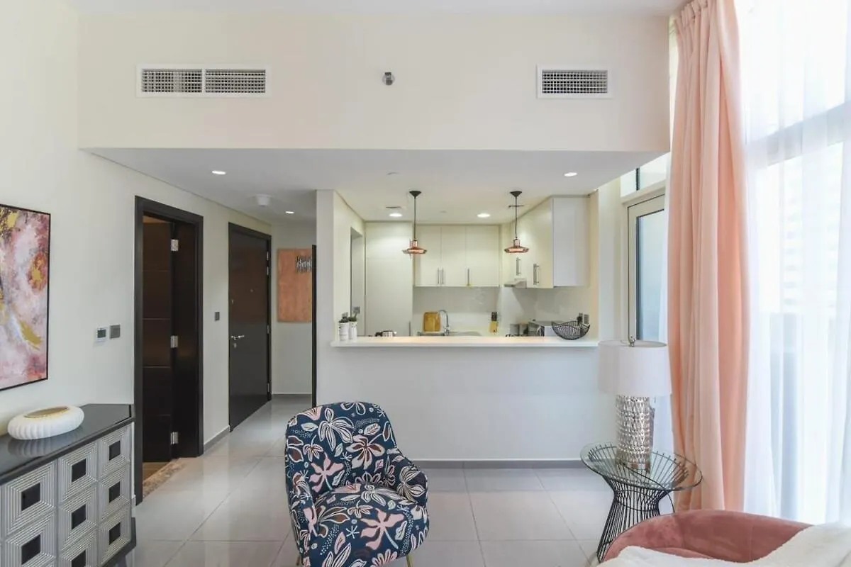 Luxury Apartment - Prime Business Bay Location, 7 Min To Dubai Mall