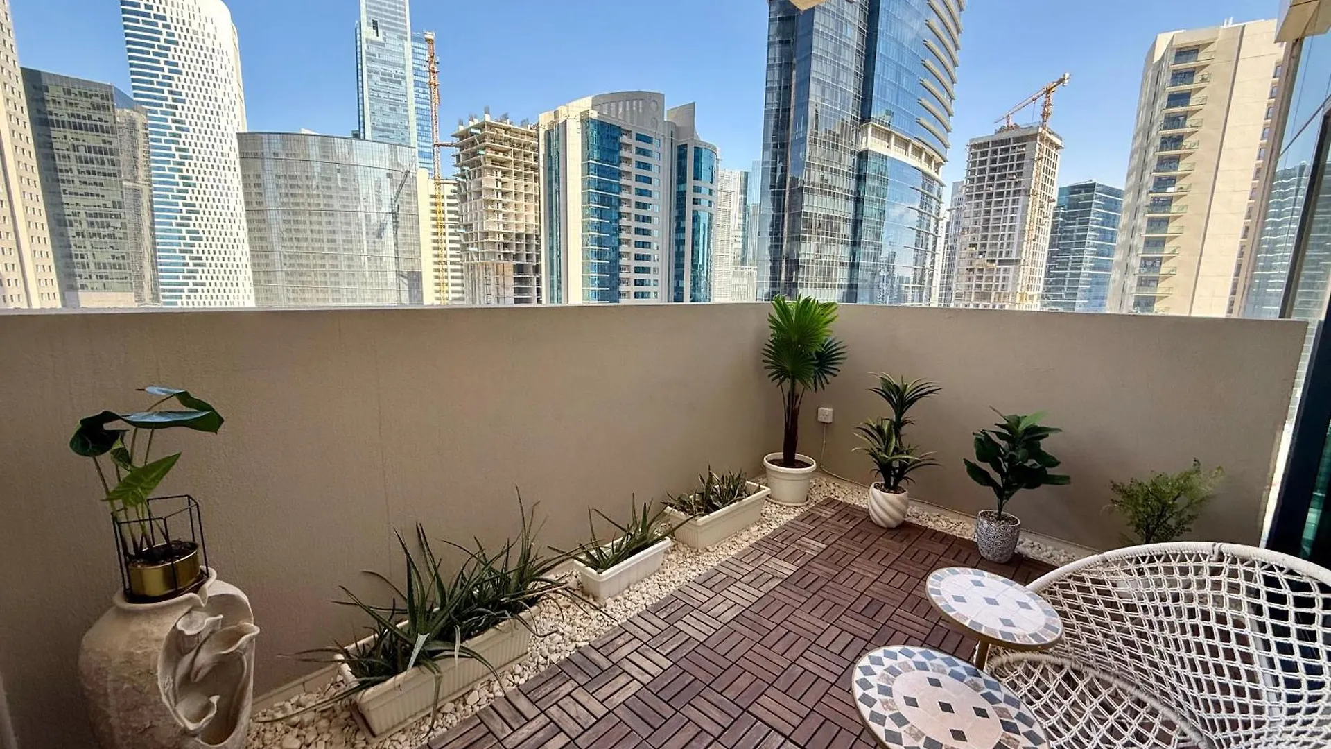 Luxury Apartment - Prime Business Bay Location, 7 Min To Dubai Mall
